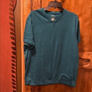 Apt. 9 Men's Teal V-Neck Shirt